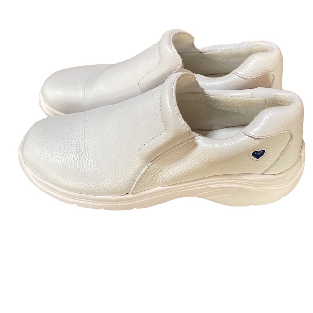 Nurse Mates White Dove work clog size 8.5